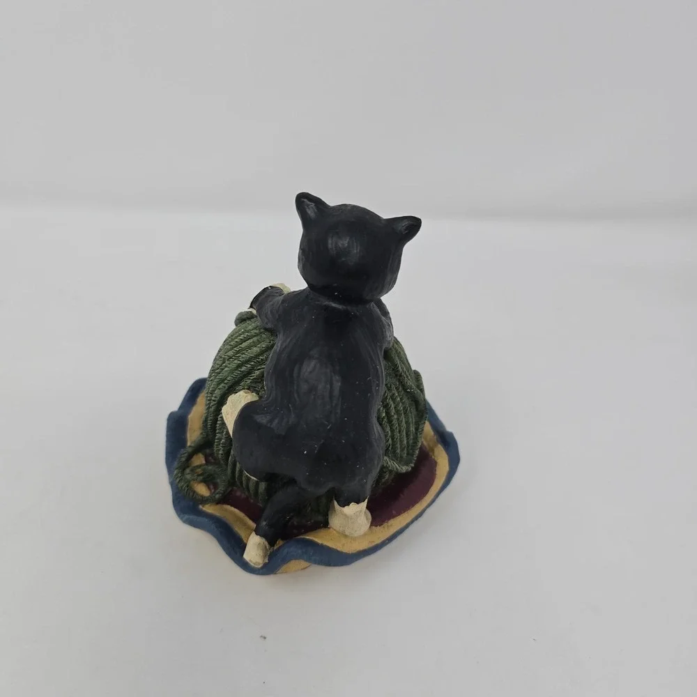 Vintage‎ Cat Playing With Yarn Music,Spinning Figurine